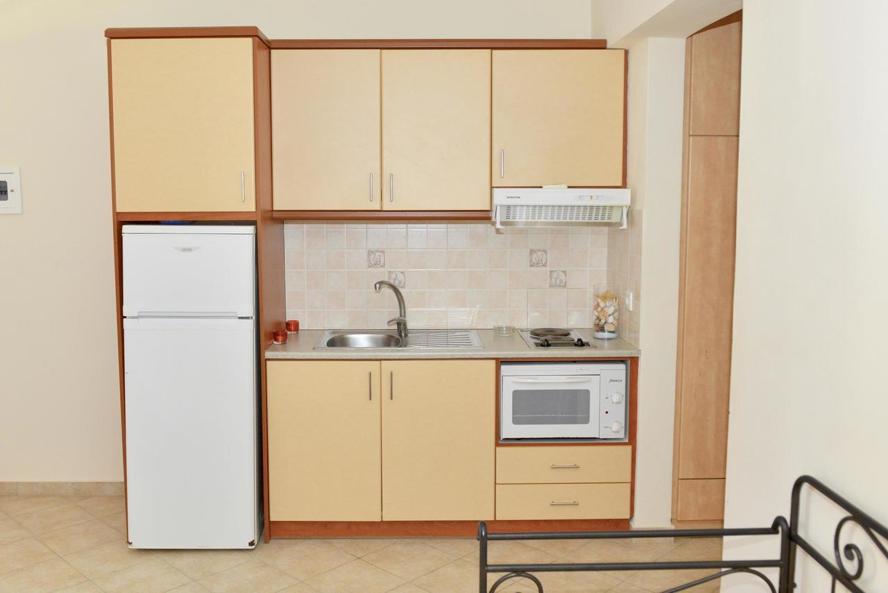 Korali Aparthotel Almiropótamos Exteriör bild