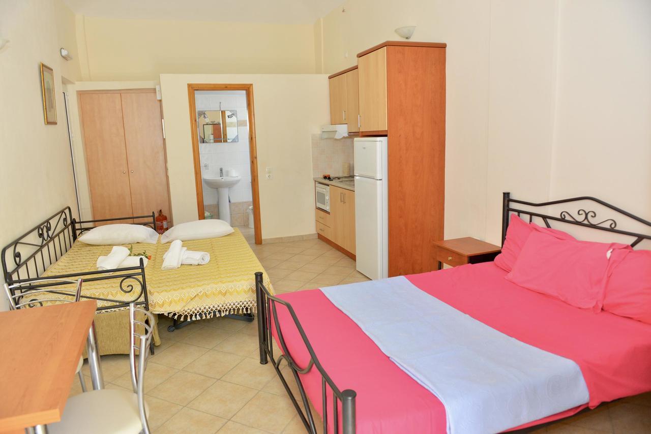Korali Aparthotel Almiropótamos Exteriör bild