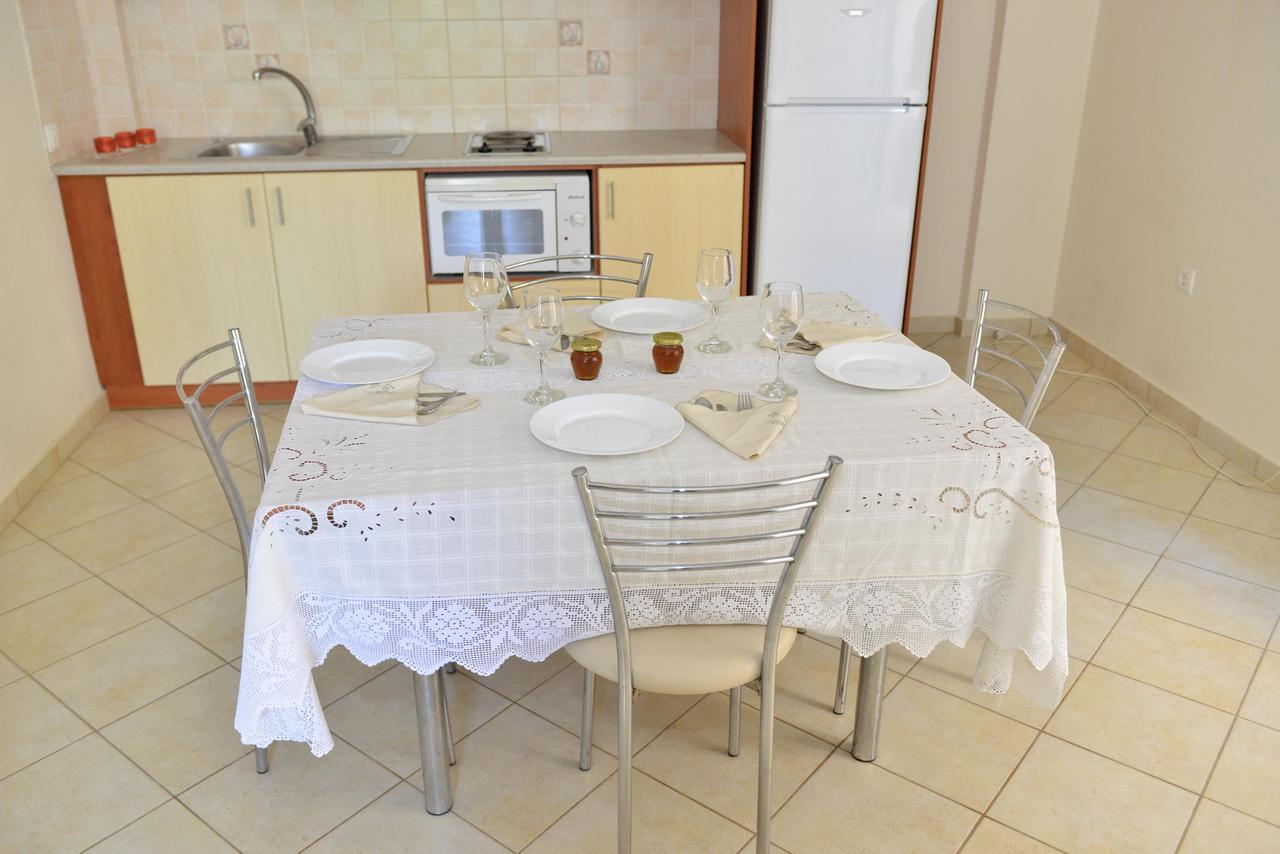 Korali Aparthotel Almiropótamos Exteriör bild